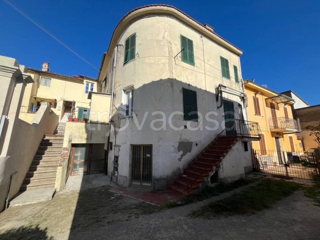 casa indipendente in vendita a Vicopisano in zona San Giovanni alla Vena