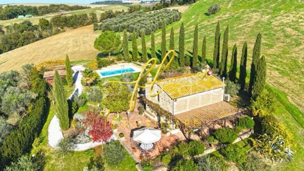 casa indipendente in vendita a Volterra