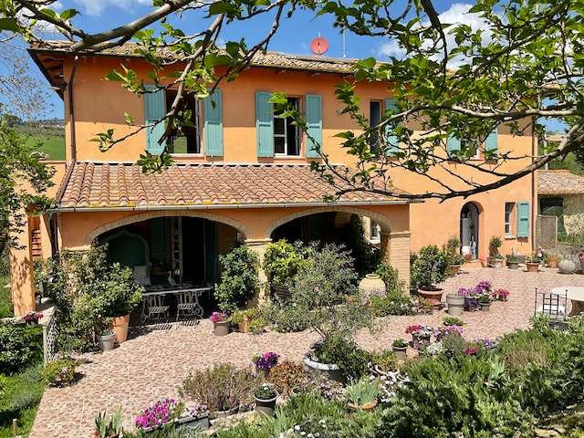 casa indipendente in vendita a Volterra