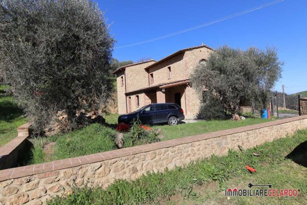 casa indipendente in vendita a Volterra