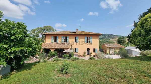 casa indipendente in vendita a Volterra