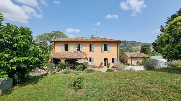 casa indipendente in vendita a Volterra