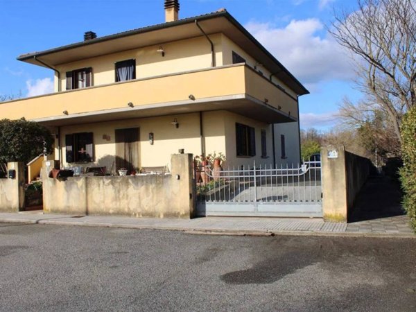 casa indipendente in vendita a Volterra