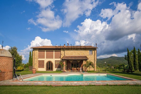 casa indipendente in vendita a Volterra in zona Mazzolla