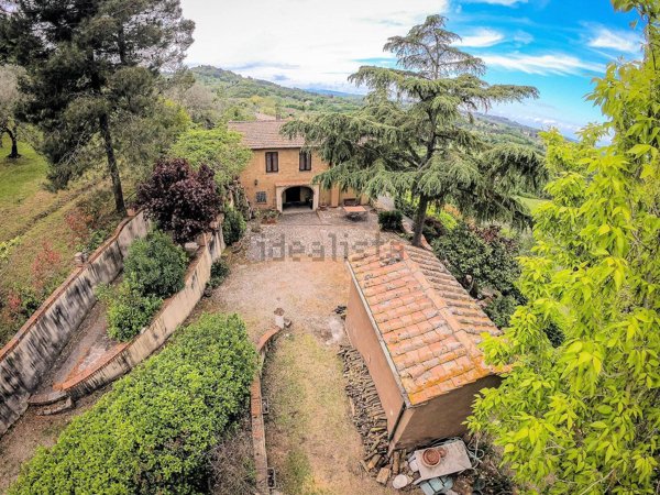 casa indipendente in vendita a Volterra