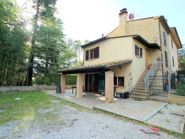 casa indipendente in vendita a Volterra