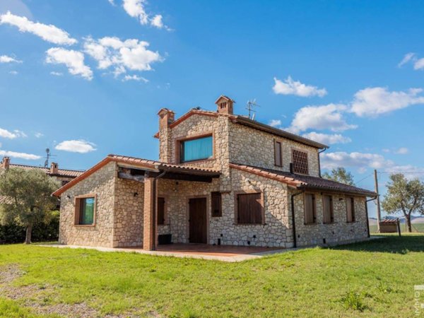 casa indipendente in vendita a Volterra