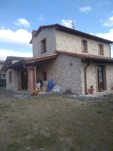 casa indipendente in vendita a Volterra