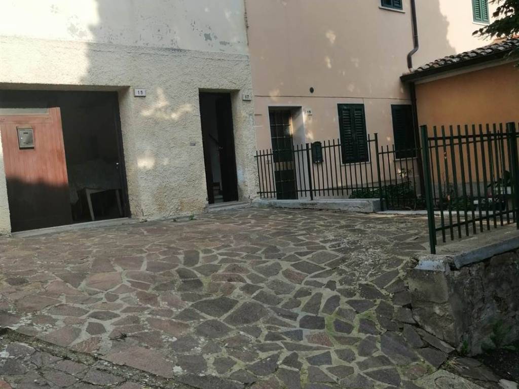 appartamento in vendita a Volterra in zona Villamagna