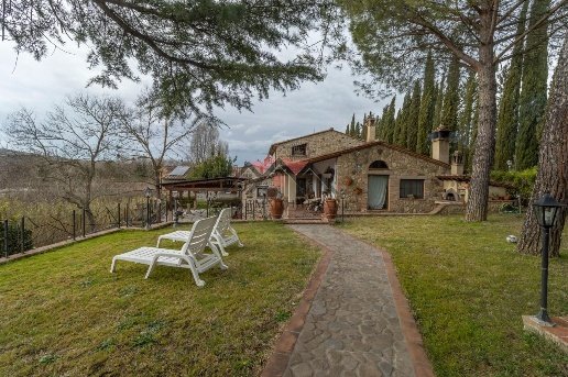 casa indipendente in vendita a Volterra in zona Saline