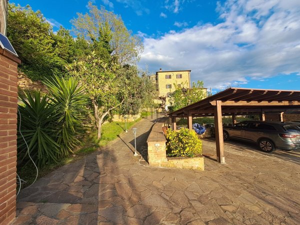 casa indipendente in vendita a Volterra