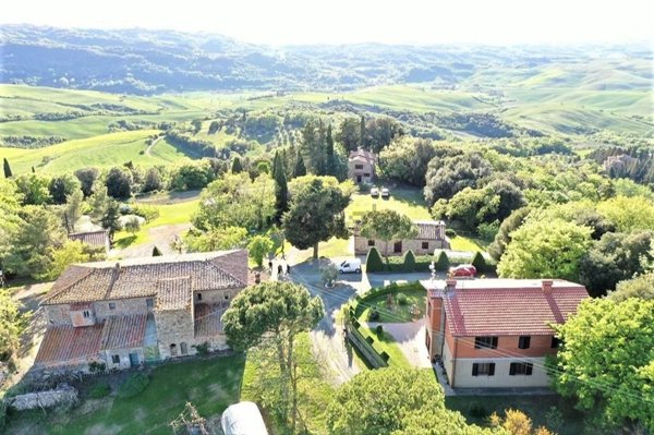 azienda agricola in vendita a Volterra