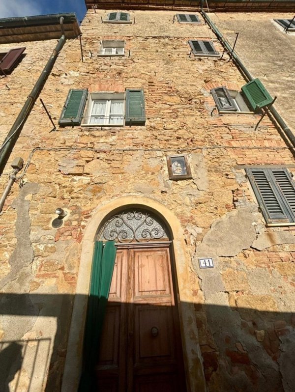 intera palazzina in vendita a Volterra