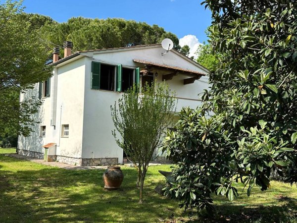 casa indipendente in vendita a Volterra in zona Saline