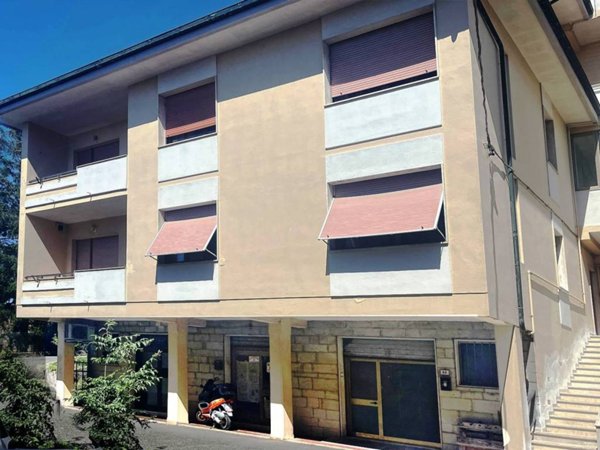 negozio in vendita a Volterra