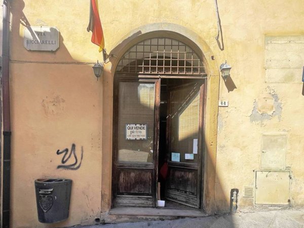 negozio in vendita a Volterra