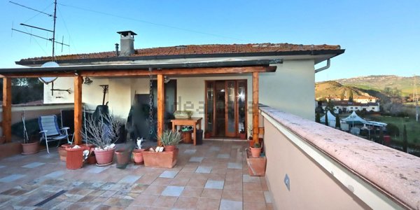 appartamento in vendita a Volterra in zona Saline