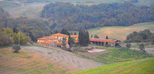 locale di sgombero in vendita a Volterra