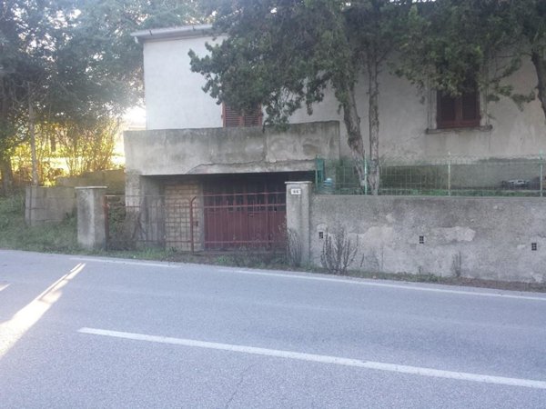 casa indipendente in vendita a Volterra in zona Saline