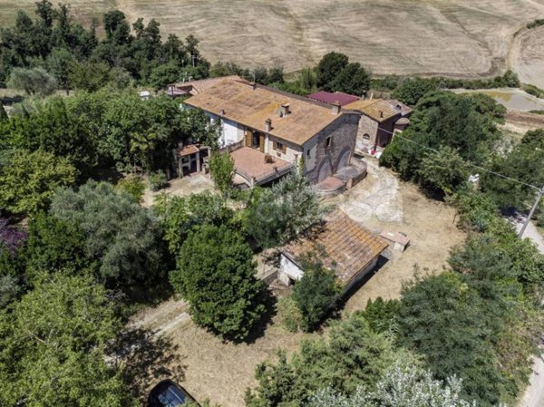 casa indipendente in vendita a Volterra in zona Villamagna