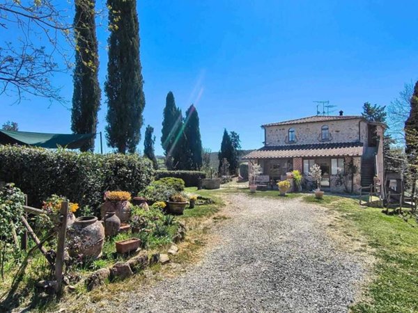 casa indipendente in vendita a Volterra