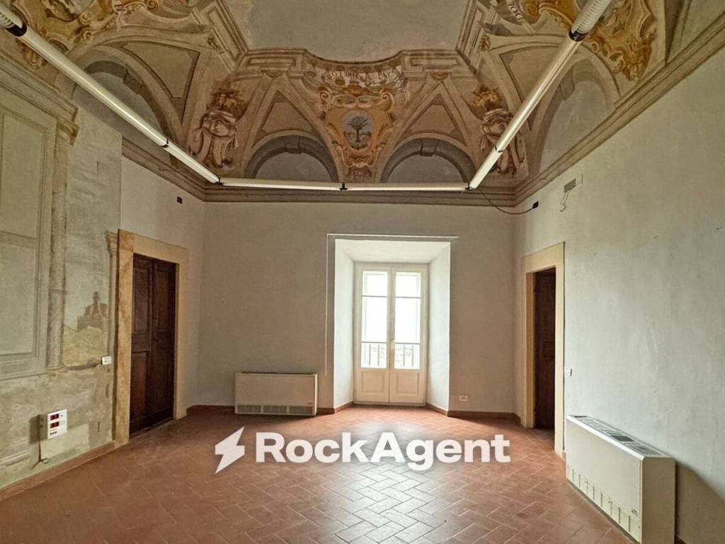 intera palazzina in vendita a Volterra
