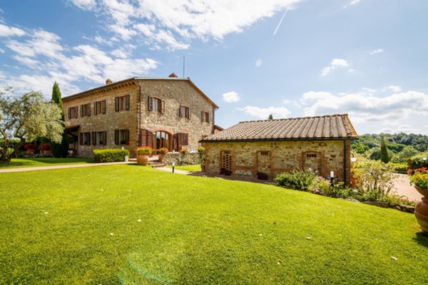 negozio in vendita a Volterra
