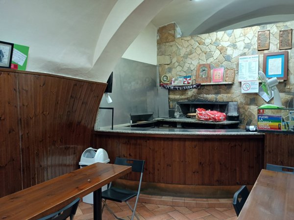 locale commerciale in vendita a Volterra