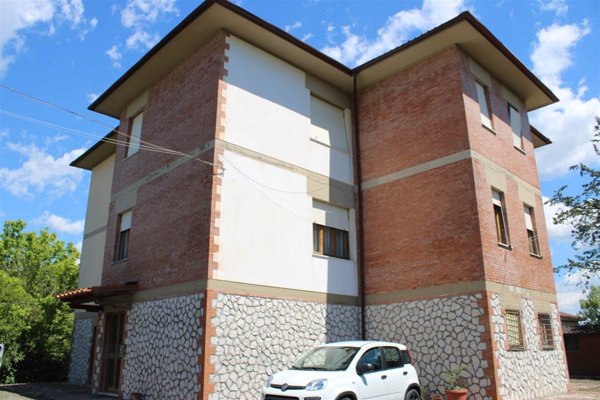 appartamento in vendita a Volterra in zona Saline