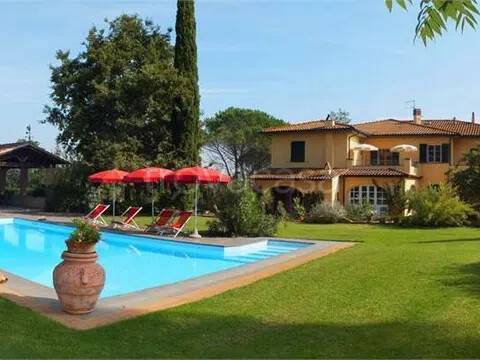 casa indipendente in vendita a Volterra
