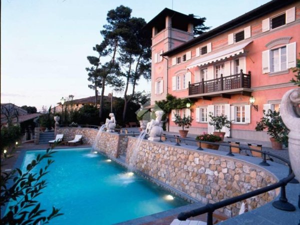 casa indipendente in vendita a Casciana Terme Lari in zona Lari
