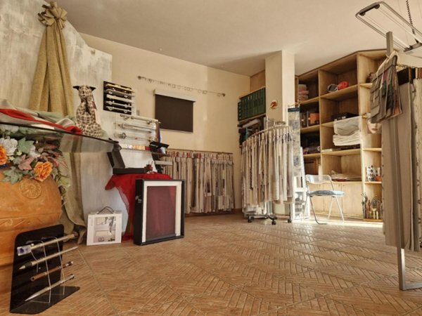 ufficio in vendita a Casciana Terme Lari in zona Quattro Strade