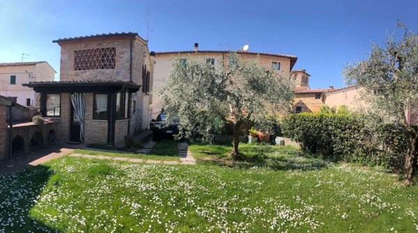 casa indipendente in vendita a Casciana Terme Lari in zona Casciana Terme