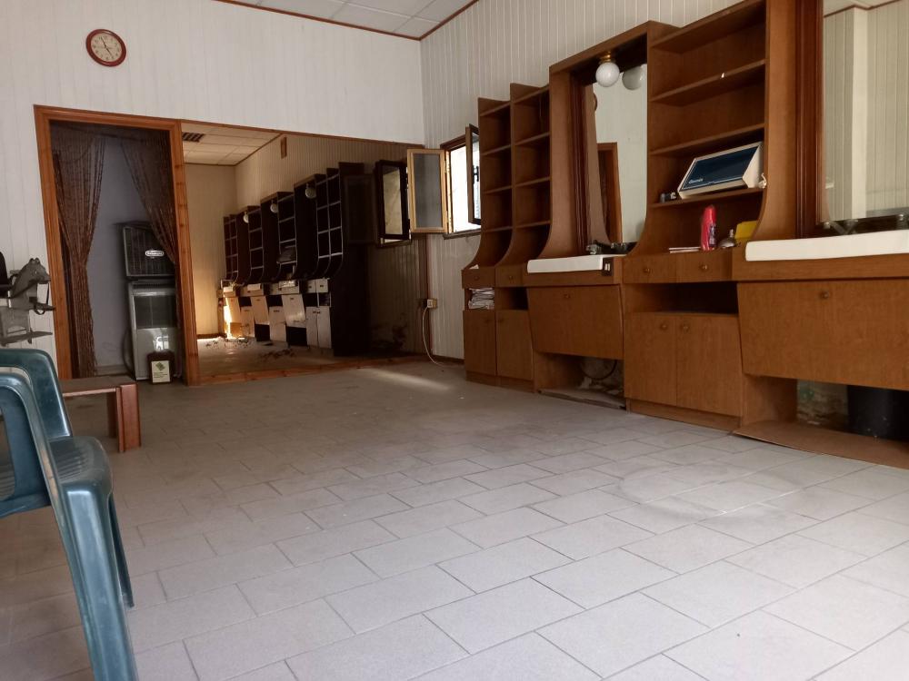 locale di sgombero in vendita a Casciana Terme Lari in zona Perignano