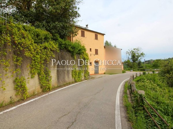 casa indipendente in vendita a Casciana Terme Lari in zona Lari