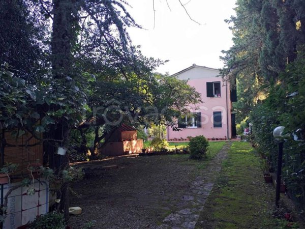 casa indipendente in vendita a Casciana Terme Lari in zona Usigliano