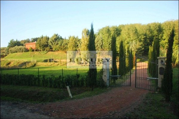casa indipendente in vendita a Casciana Terme Lari in zona Lari