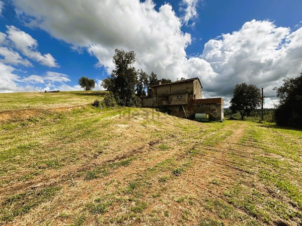 casa indipendente in vendita a Casciana Terme Lari in zona Lari