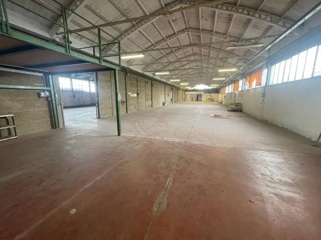 locale di sgombero in vendita a Casciana Terme Lari