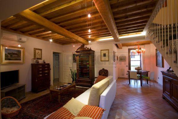 casa indipendente in vendita a Casciana Terme Lari in zona Lari