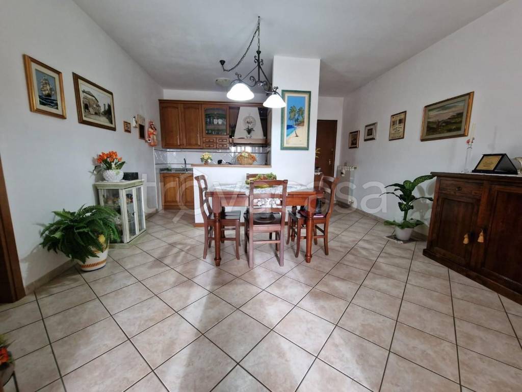appartamento in vendita a Casciana Terme Lari in zona Perignano