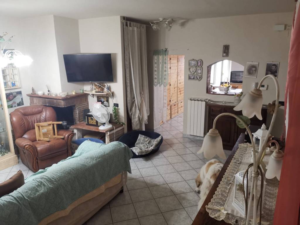 appartamento in vendita a Casciana Terme Lari in zona Casciana Alta