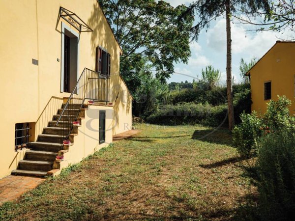 casa indipendente in vendita a Casciana Terme Lari in zona Parlascio