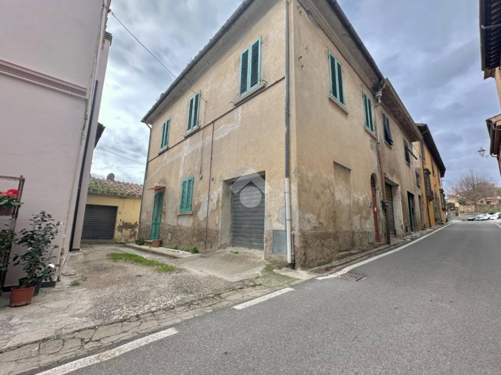 appartamento in vendita a Casciana Terme Lari in zona Cevoli