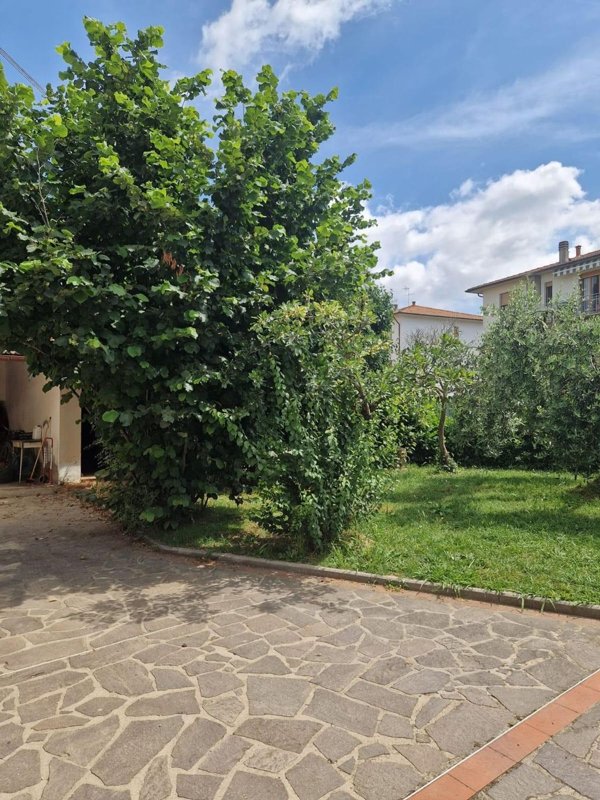 appartamento in vendita a Casciana Terme Lari in zona Perignano