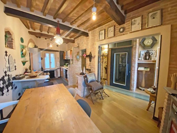 intera palazzina in vendita a Casciana Terme Lari