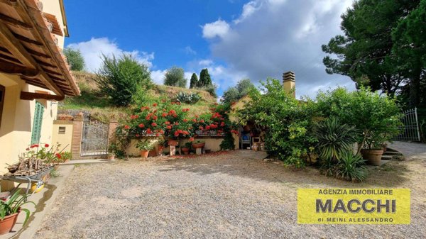 intera palazzina in vendita a Casciana Terme Lari in zona Lari