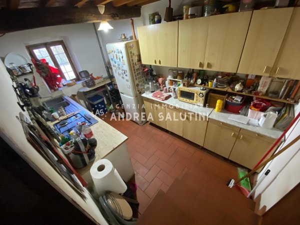 casa indipendente in vendita a Casciana Terme Lari in zona Lari