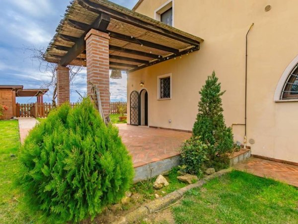 casa indipendente in vendita a Casciana Terme Lari in zona Perignano