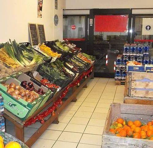 negozio in vendita a Casciana Terme Lari in zona Casciana Terme